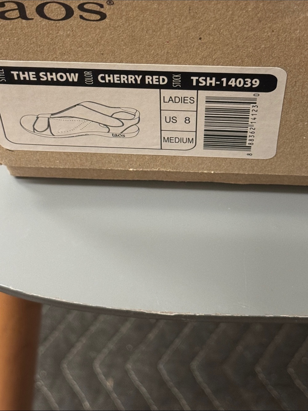 Taos Womens sandals (style) THE SHOW/ (color) CHERRY RED - Picture 3 of 12